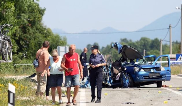 Stravična prometna nesreća u Ličkom Cerju na državnoj cesti D50