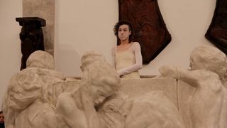 Glazbeno-plesni performans “Ona koja nosi”, foto: Iva Perinčić Glazbeno-plesni performans “Ona koja nosi”, foto: Iva Perinčić