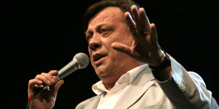 Halid Bešlić (foto: www.halid-beslic.com) Halid Bešlić (foto: www.halid-beslic.com)