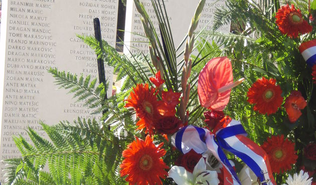 Polaganje vijenaca na Dan pobjede i domovinske zahvalnosti