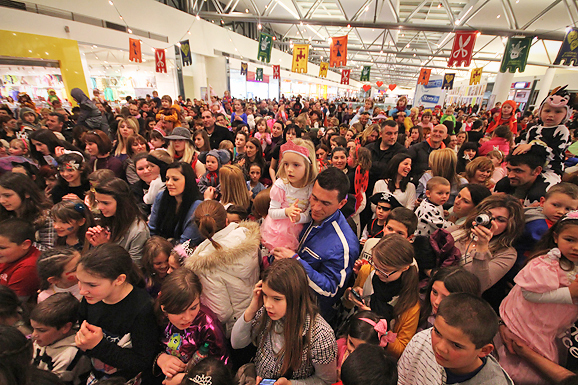 Dječji karneval u Supernova centru (foto:Saša Čuka) Dječji karneval u Supernova centru (foto:Saša Čuka)