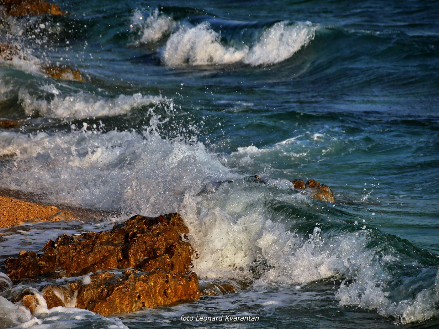 Valovi na Puntamici kroz objektiv Leonarda Kvarantana