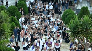 Posljednji ispraćaj Olivera Dragojevića na groblju Sveti Roko u Veloj Luci Posljednji ispraćaj Olivera Dragojevića na groblju Sveti Roko u Veloj Luci