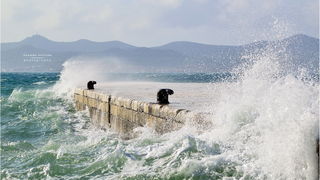 Spektakularna igra valova na zadarskoj rivi 5. studenog 2014.  Foto: Marin Pitton