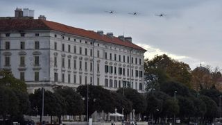 Zadar: Pozdravni prelet povodom 25. godišnjice osnutka i djelovanja eskadrile Zadar: Pozdravni prelet povodom 25. godišnjice osnutka i djelovanja eskadrile