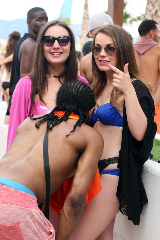 Zrće: Drugi dan Hideout festivala privukao je mnogobrojnu publiku na after beach party, Photo: Luka Stanzl/PIXSELL Zrće: Drugi dan Hideout festivala privukao je mnogobrojnu publiku na after beach party, Photo: Luka Stanzl/PIXSELL