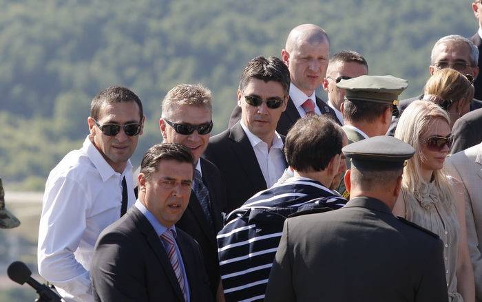 Knin, 050810.
Proslava Dana pobjede i 15. godisnjice akcije Oluja u Kninu.
Na fotografiji: Ante Kotromanovic, Ranko Ostojic, Zoran Milanovic na kninskoj tvrdjavi
Foto: Jakov Prkic / Cropix Knin, 050810.
Proslava Dana pobjede i 15. godisnjice akcije Oluja u Kninu.
Na fotografiji: Ante Kotromanovic, Ranko Ostojic, Zoran Milanovic na kninskoj tvrdjavi
Foto: Jakov Prkic / Cropix