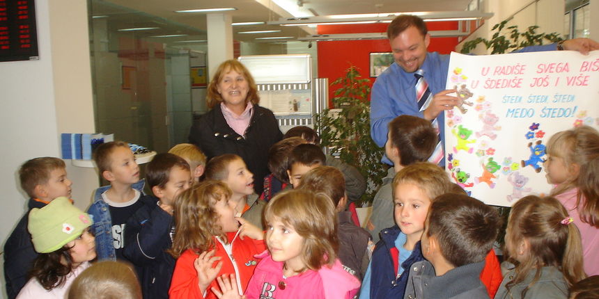 Biograd – mališani u banci/Foto: Diana Everle Biograd – mališani u banci/Foto: Diana Everle