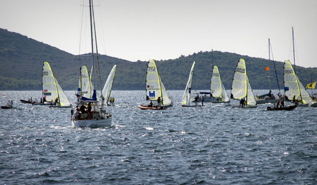 Jedrenje: Medal race s gledan s rive