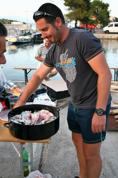 Tunuara 2016 – parada mažoretkinja, kuhanje brudeta & defile ribarica. Foto: Marija Cvetković