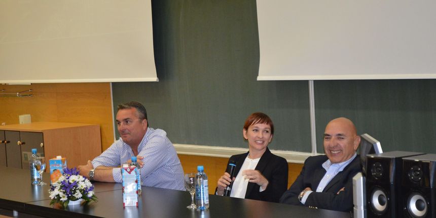 Studentski projekt “Kontra krize”: Inovativni koncepti u turizmu Studentski projekt “Kontra krize”: Inovativni koncepti u turizmu