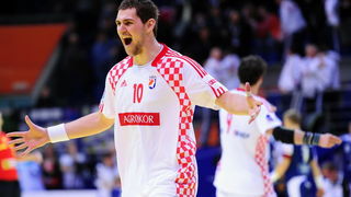 Vrsac, 160112.
Europsko prvenstvo u rukometu u Srbiji.
Prvo kolo, utakmica izmedju Hrvatske i Islanda.
Na slici: Jakov Gojun.
Foto: Drazen Aleksic / CROPIX Vrsac, 160112.
Europsko prvenstvo u rukometu u Srbiji.
Prvo kolo, utakmica izmedju Hrvatske i Islanda.
Na slici: Jakov Gojun.
Foto: Drazen Aleksic / CROPIX