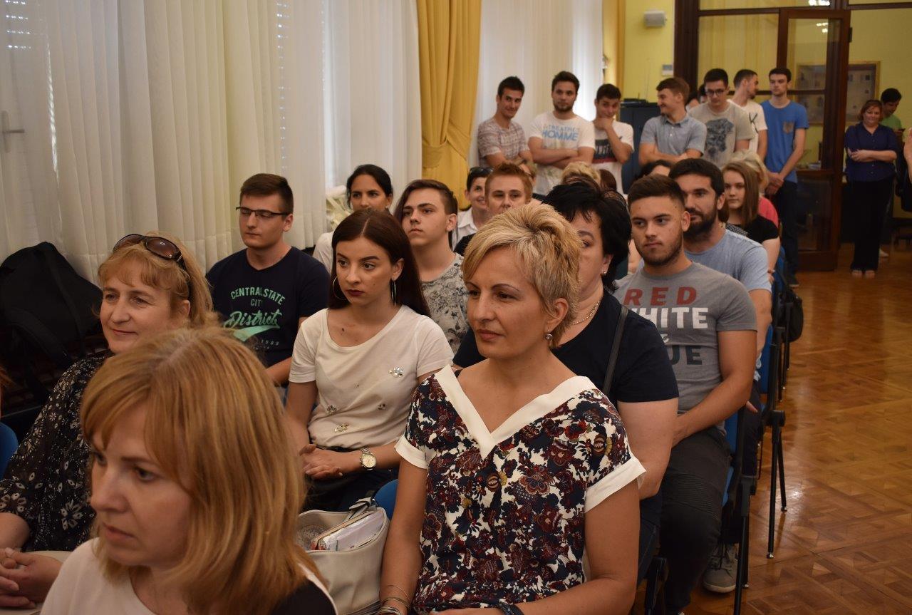 Prijem za nagrađivane učenike osnovnih i srednjh škola