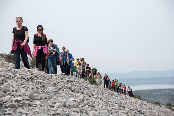 Drugi Planinarski pohod “Hajdemo do Vrane” 2. travnja 2016. Foto: Vinko Pešić