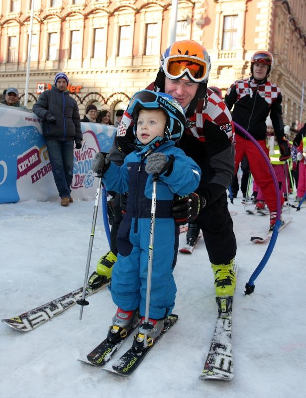 FIS World Snow Day za klince u društvu s Ivicom Kostelićem FIS World Snow Day za klince u društvu s Ivicom Kostelićem
