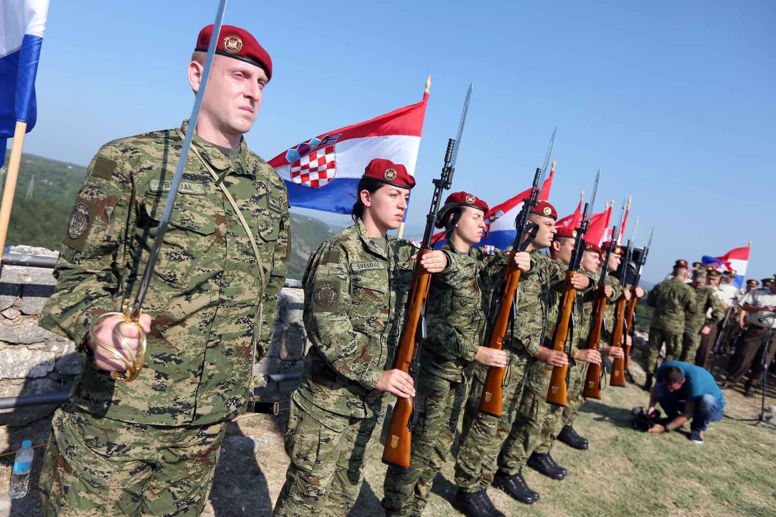 Generalna proba na kninskoj tvrđavi uoči svečane proslave 23. obljetnice VRO Oluja