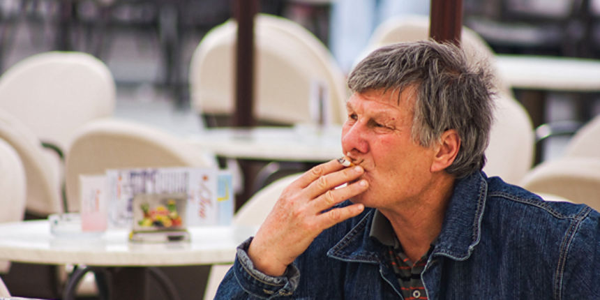 Đir po gradu 3. svibnja 2010., pušenje, cigarete (Foto:Saša Čuka) Đir po gradu 3. svibnja 2010., pušenje, cigarete (Foto:Saša Čuka)