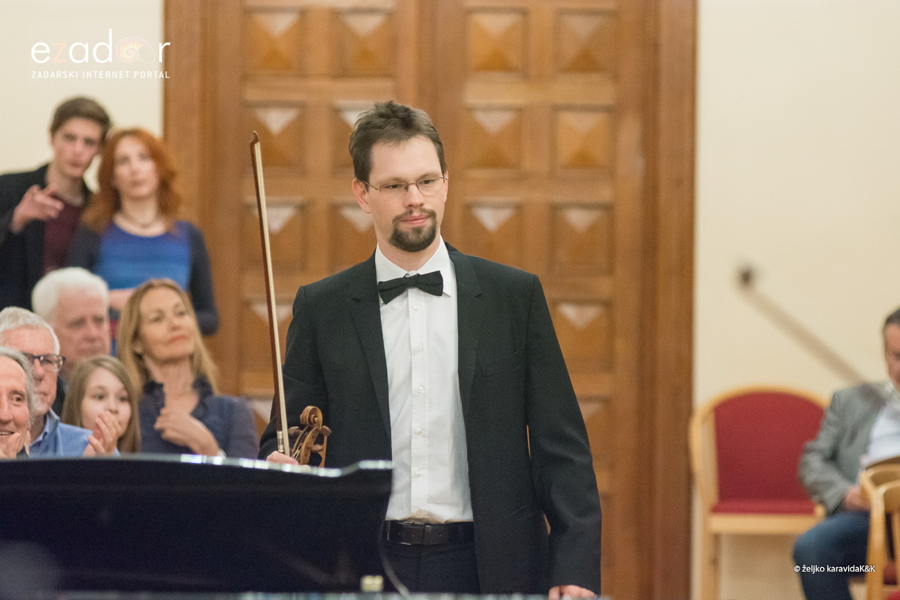 “Glazbena fantazija” Zadarskog komornog orkestra u Svečanoj dvorani Sveučilišta u Zadru. Solist Berislav Šipuš na klaviru, pod ravnanjem maestra Pavla Dešpalja “Glazbena fantazija” Zadarskog komornog orkestra u Svečanoj dvorani Sveučilišta u Zadru. Solist Berislav Šipuš na klaviru, pod ravnanjem maestra Pavla Dešpalja