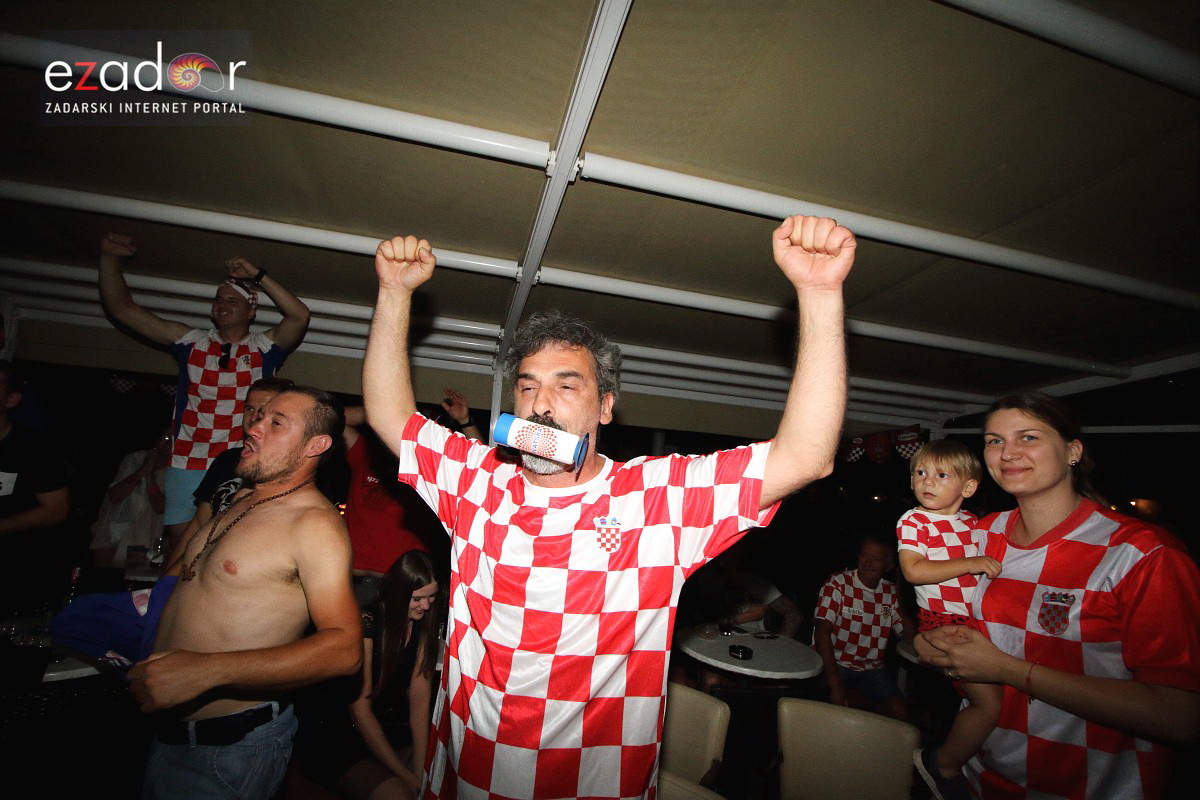 Bibinje: Navijanje za Vatrene i fešta nakon pobjede nad Rusijom