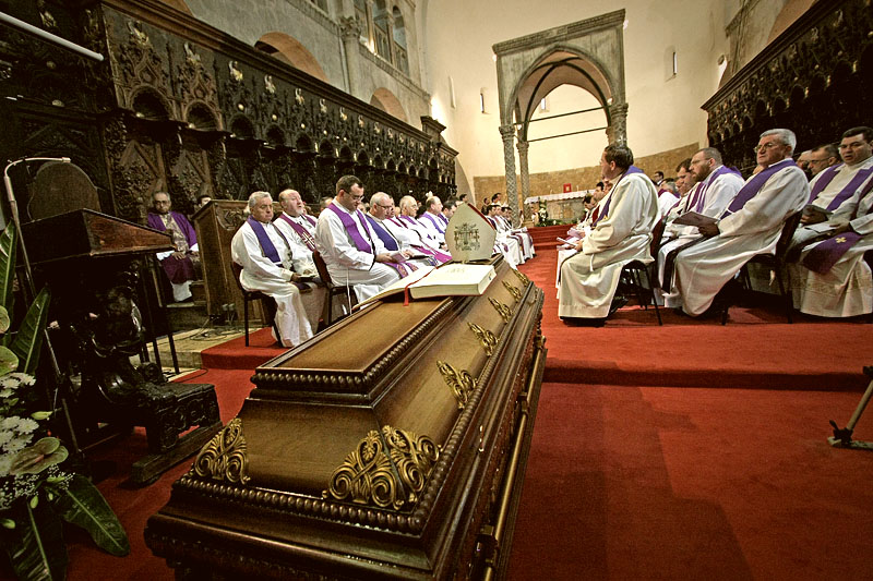 Posljednji ispraćaj nadbiskupa Ivana Prenđe (foto: Marin Gospić)