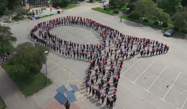 Ritam kulturizma: Zadrani tijelima formirali simbol vrpce