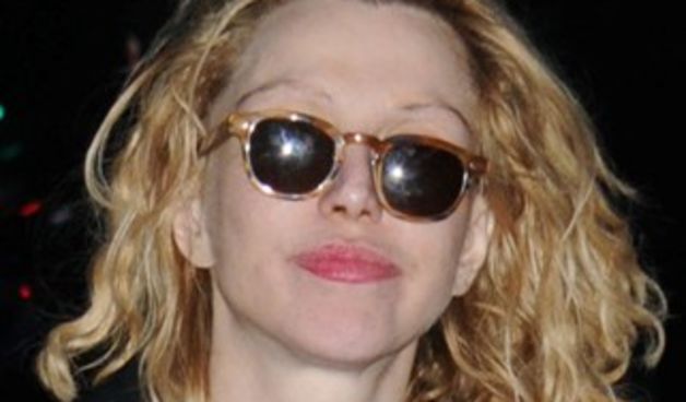 Singer/actress Courtney Love is seen out and about enjoying a walk after the evening’s heavy rains had ended 
Turtle Bay
New York, New York
Tuesday, June 30, 2009
Johns PkI/Splash News