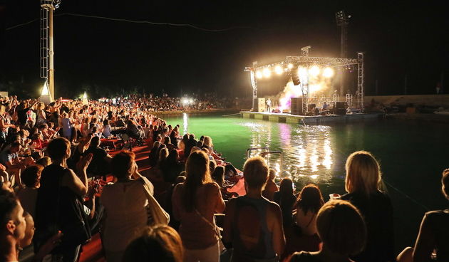 Gibonni u Aquatic centru @ Biograd na Moru