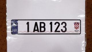 U Ravnateljstvu policije predstavljeni su prijedlozi novih registracijskih tablica za vozila. Ujedno je predstavljeno i vozilo mobilnog ureda za upravne poslove. Photo: Davor Puklavec/PIXSELL U Ravnateljstvu policije predstavljeni su prijedlozi novih registracijskih tablica za vozila. Ujedno je predstavljeno i vozilo mobilnog ureda za upravne poslove. Photo: Davor Puklavec/PIXSELL