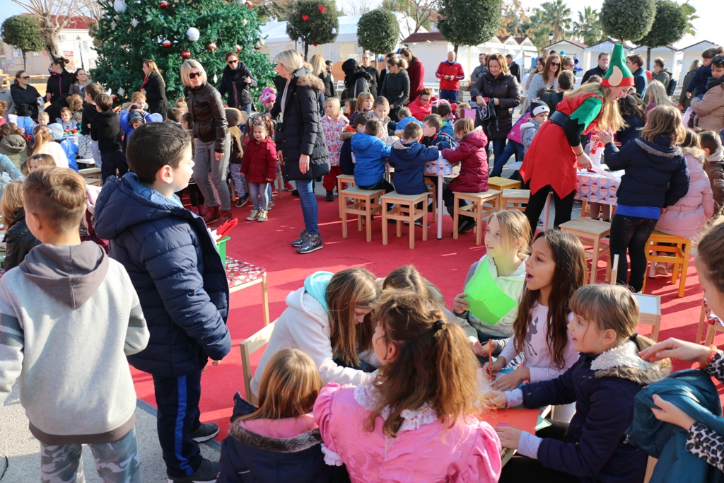 Sveti Nikola posjetio Vir i uvjerio se: nema zločeste djece Sveti Nikola posjetio Vir i uvjerio se: nema zločeste djece