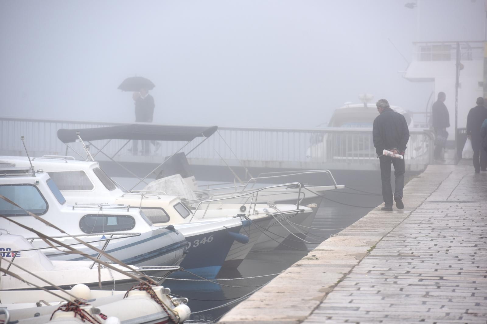 Zadrane jutros dočekala gusta magla