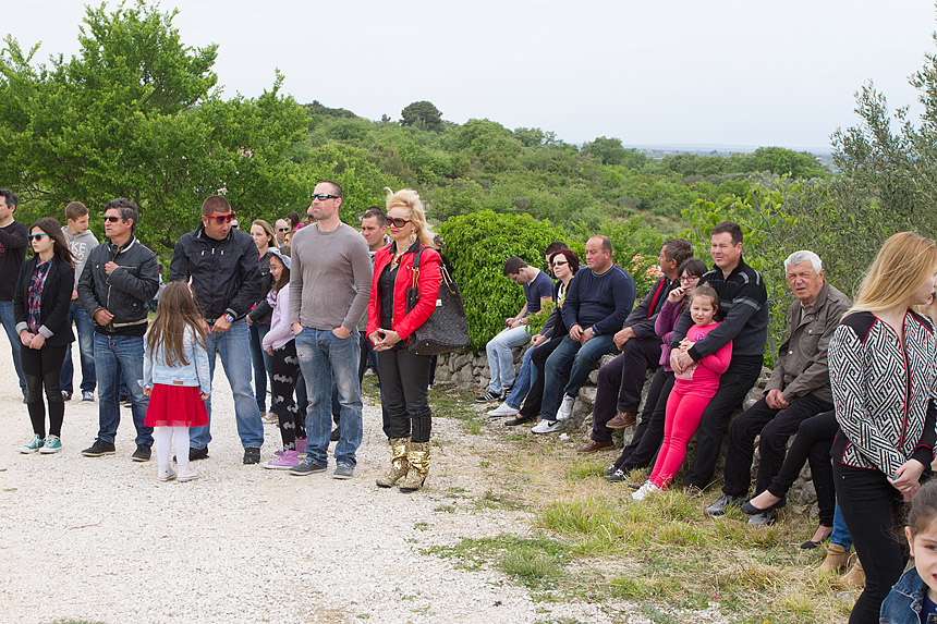 Misa na ostacima crkve na Petrini, foto: Leo Banić Misa na ostacima crkve na Petrini, foto: Leo Banić