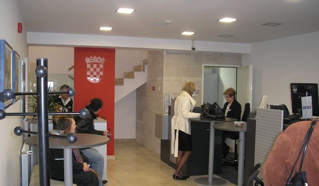 Pag – nova poslovnica Erste Banke (Foto: J. Portada)