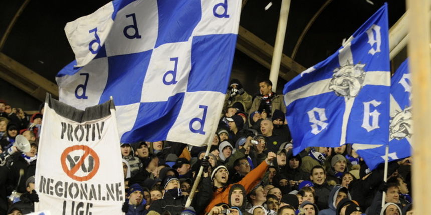 Split, 220209.
Stadion Poljud u Splitu.
T – Com 1. HNL 19. kolo. Nogometna utakmica Hajduk (Split) – Dinamo (Zagreb).
BBB na poljuskim tribinima.
Foto: Nikola Vilic / CROPIX Split, 220209.
Stadion Poljud u Splitu.
T – Com 1. HNL 19. kolo. Nogometna utakmica Hajduk (Split) – Dinamo (Zagreb).
BBB na poljuskim tribinima.
Foto: Nikola Vilic / CROPIX