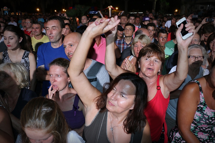 Dan Općine Vir proslavljen uz spektakularni koncert Prljavog Kazališta i vatromet Dan Općine Vir proslavljen uz spektakularni koncert Prljavog Kazališta i vatromet