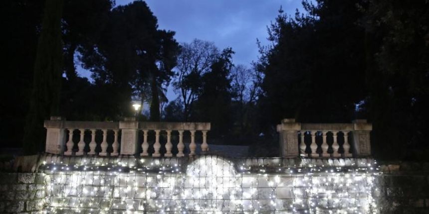 Adventsko uređenje perivoja Jelene Madijevke i trga Petra Zoranića, foto: Filip Brala/PIXSELL