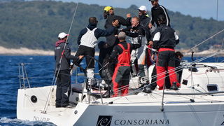 U hvarskom akvatoriju održana XXI. Uskršnja regata U hvarskom akvatoriju održana XXI. Uskršnja regata