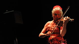 Zadar, 100513
Veceras je u Hrvatskom narodnom kazalistu nastupio Darko Rundek sa svojim bendom Cargo triom.
Foto: Luka Gerlanc / CROPIX Zadar, 100513
Veceras je u Hrvatskom narodnom kazalistu nastupio Darko Rundek sa svojim bendom Cargo triom.
Foto: Luka Gerlanc / CROPIX