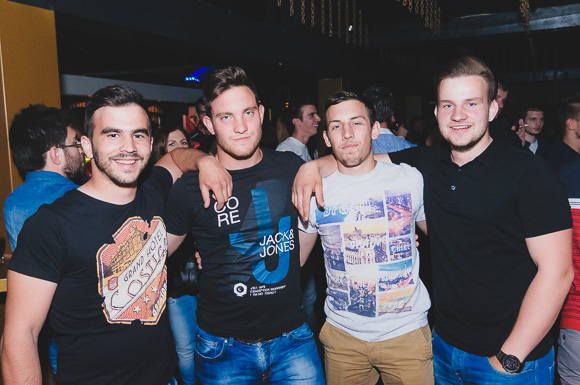 Siniša Vuco @ Hitch bar, 16.5.2015. (Foto: Ivan Toman)