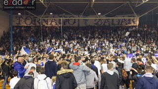 Humanitarno gledanje utakmice Zadar-Cibona (85-84) u Jazinama Humanitarno gledanje utakmice Zadar-Cibona (85-84) u Jazinama