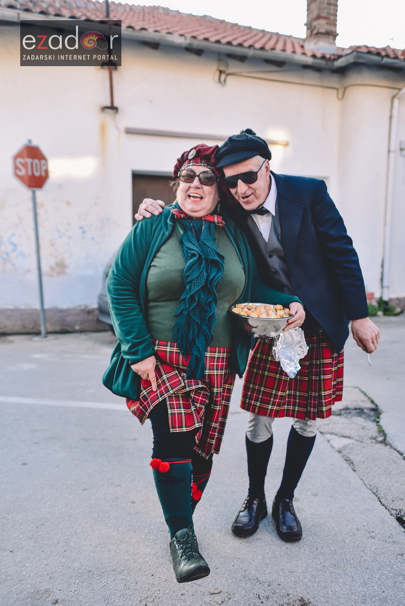 Škotski kiltovi preplavili zadarske Stanove Škotski kiltovi preplavili zadarske Stanove