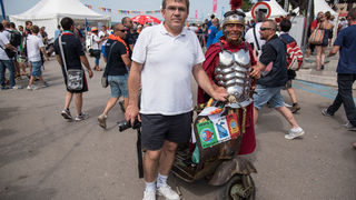 Spektakularni defile vespaša, foto: Vinko Pešić Spektakularni defile vespaša, foto: Vinko Pešić