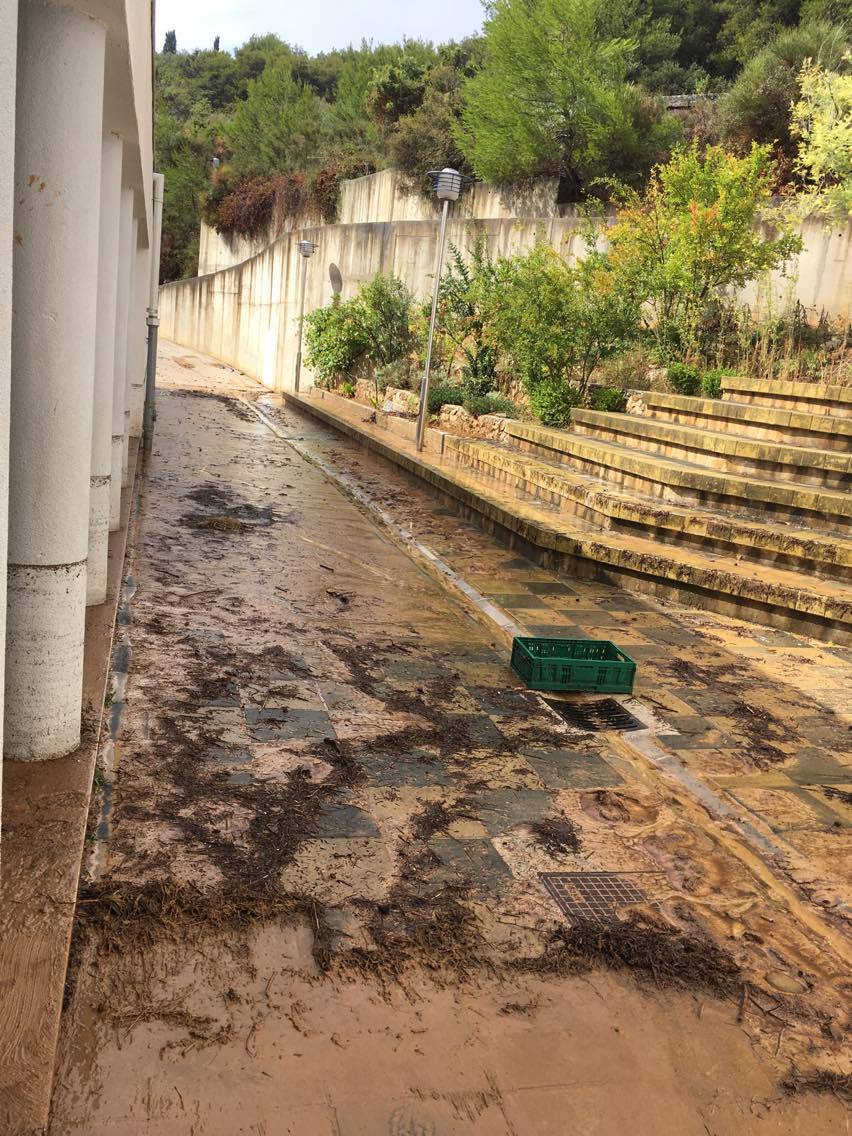 Velika šteta od poplave u OŠ Valantin Klarin u Preku Velika šteta od poplave u OŠ Valantin Klarin u Preku