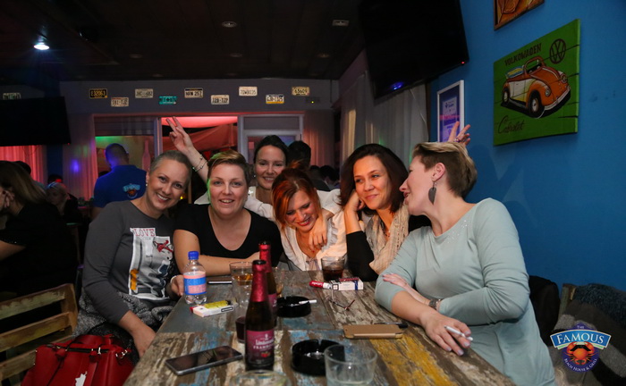 Songbusters i Elena Stella @ Famous Beach Bar & Grill Songbusters i Elena Stella @ Famous Beach Bar & Grill