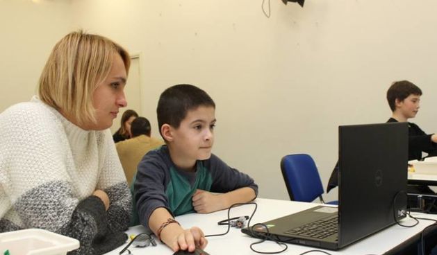 Djeca i kompjuteri, edukacija