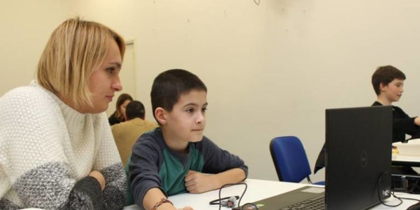 Djeca i kompjuteri, edukacija