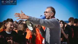 #ZDBT2017: Snimanje Milenijske fotografije košarkaške lopte na Pozdravu suncu #ZDBT2017: Snimanje Milenijske fotografije košarkaške lopte na Pozdravu suncu