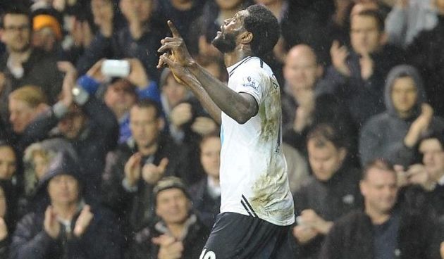 Emmanuel Adebayor, foto: dailymail.co.uk