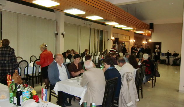 Povodom 8. Dana makedonske kulture, kulturno-umjetničko društvo ”Biljana” u dvorani hotela Iž u Zadru organizirala je večer poezije i glazbe