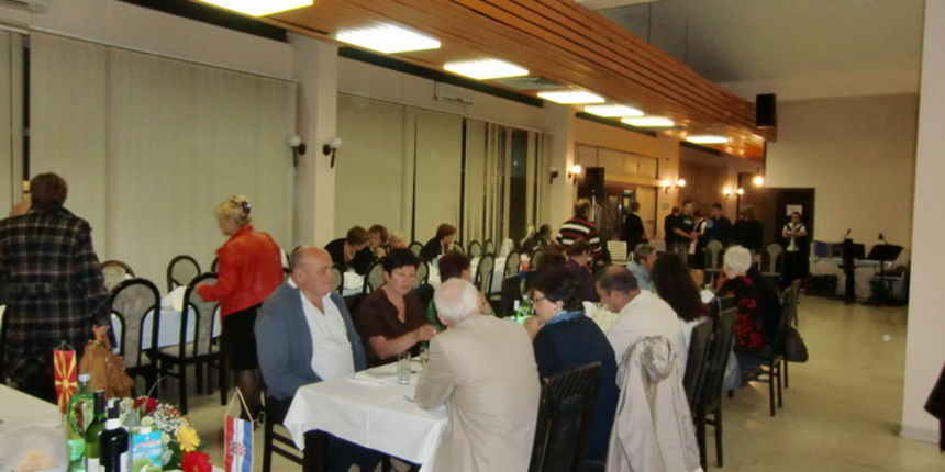 Povodom 8. Dana makedonske kulture, kulturno-umjetničko društvo ”Biljana” u dvorani hotela Iž u Zadru organizirala je večer poezije i glazbe Povodom 8. Dana makedonske kulture, kulturno-umjetničko društvo ”Biljana” u dvorani hotela Iž u Zadru organizirala je večer poezije i glazbe