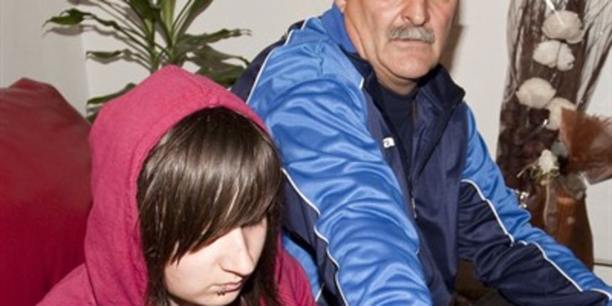 Estela T. i djed (foto: Miroslav Kis / CROPIX)